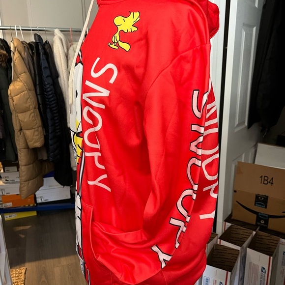 Snoopy Hoodie - Picture 2 of 4